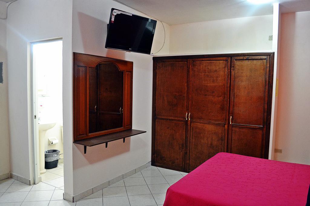 Hotel Marina Del Sol La Paz B.C.S Ruang foto